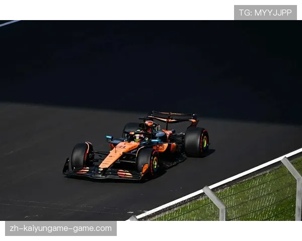 史上最燃冲刺！冠军运动员疯狂冲刺百米终点，赢得掌声雷动！